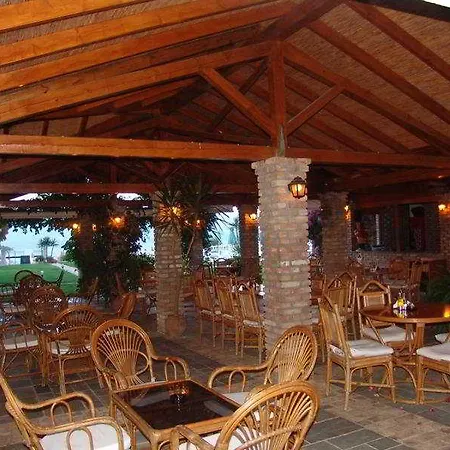 Hotel Chrismos Apraos